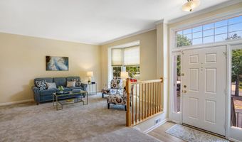 7044 FIELDHURST Ct, Alexandria, VA 22315