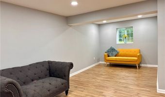 10456 Dogwood Dr, Aurora, OH 44202
