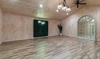 1020 Thomas Rd, Benton, TN 37307