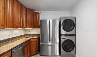 1600 N OAK St 524, Arlington, VA 22209