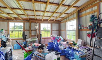 22783 Lawrence 1210, Aurora, MO 65605