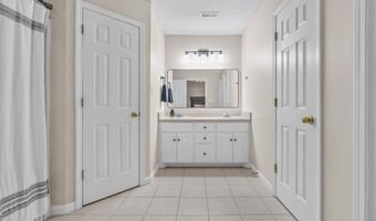 635 Shadow Dance Ln, Boiling Springs, SC 29316