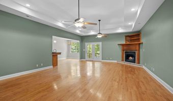 510 Chippendale Ln, Boiling Springs, SC 29316