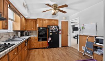 28 Cedar St, Bayville, NJ 08721