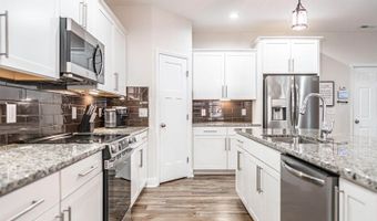 101 Bluegrass Ct, Aberdeen, NC 28315