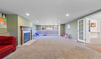 20 Dale Rd, Airmont, NY 10952