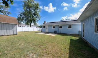 422 Maple Dr, Belford, NJ 07718