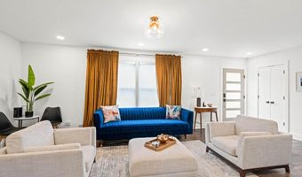 9817 FERNWOOD Rd, Bethesda, MD 20817