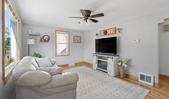 1352 W COMMERCIAL St, Appleton, WI 54914