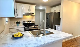 549 Burroughs Dr, Amherst, NY 14226