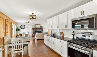 43055 Seaway Ave, Alexandria Bay, NY 13607
