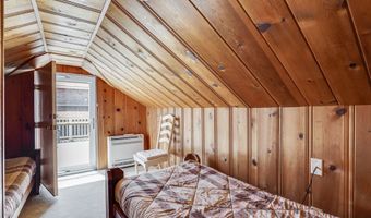 633 N PACIFIC St, Rockaway Beach, OR 97136