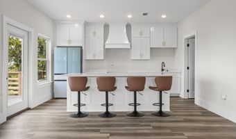 825 Larkspur Ln, Bay St. Louis, MS 39520