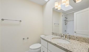 221 Wickford Ct 221, North Kingstown, RI 02852
