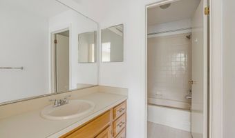 44 Spruce Ct, Bedminster, NJ 07921