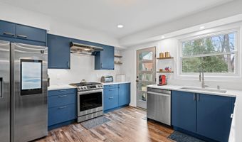 9817 FERNWOOD Rd, Bethesda, MD 20817