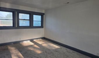 1535 E 13th St, Des Moines, IA 50316