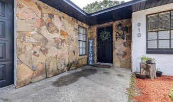 910 VAN Dr, Auburndale, FL 33823