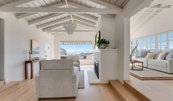 221 Highland Dr, Aptos, CA 95003