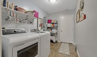 1403 Old Briar Trl, Auburn, IN 46706