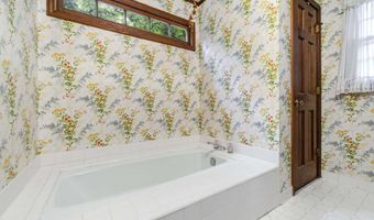 3609 Hermitage Dr, Berkeley Lake, GA 30096