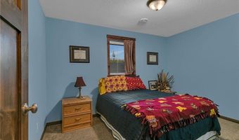 932 Waters Edge Cir, Avon, MN 56310