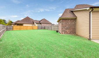 102 Bayou Parc Dr, Youngsville, LA 70592