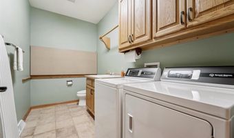 228 E THORNBROOK Ln, Appleton, WI 54913