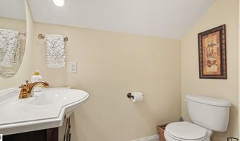 115 Golfside Dr, Alma, MI 48801