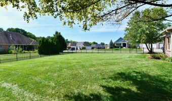 355 Connecticut Cir, Indianapolis, IN 46217