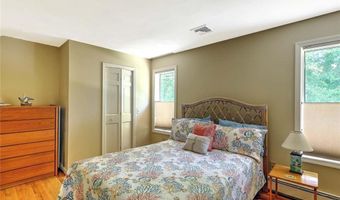 129 Seaside Dr, Jamestown, RI 02835