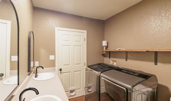 101 N Hubbard St, Alvord, TX 76225