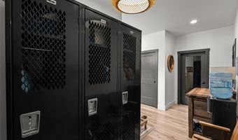 14833 Sunburst Dr, Bigfork, MT 59911