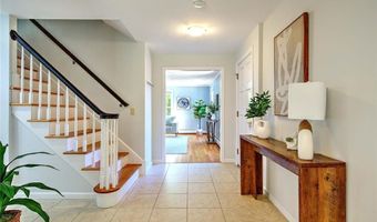 15 Sylvia Ln, Lincoln, RI 02865