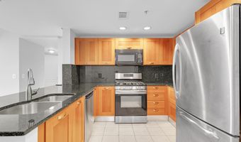 2451 MIDTOWN Ave 714, Alexandria, VA 22303