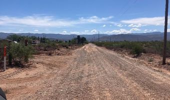 35 Canary Ln, Alamogordo, NM 88310