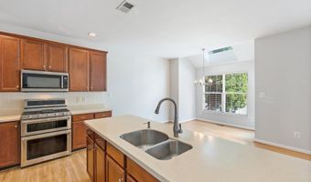 43598 DUNHILL CUP Sq, Ashburn, VA 20147