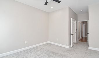 2644 E HOFFMAN St, Baltimore, MD 21213