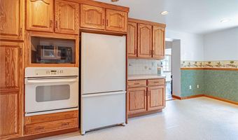 4165 E Texas Rd, Allentown, PA 18103