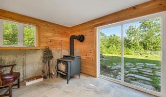 76 Curries Way, Brookfield, NH 03872