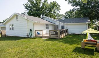 531 Charoak Dr, Ballwin, MO 63021
