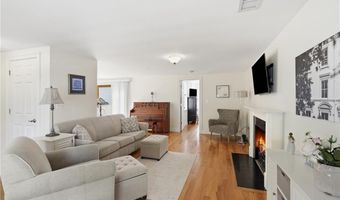 336 Dover Ave, East Providence, RI 02914