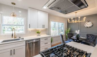 719 Webster St, Algonquin, IL 60102