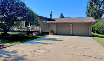 205 5th Ave NW, Bowman, ND 58623