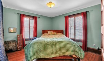 130 S Pine St, Arcola, IL 61910