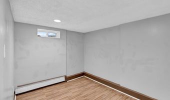 18 Nolan Dr, Bloomfield, CT 06002