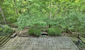 519 E Cooke Rd, Columbus, OH 43214