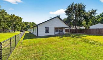 520 E 2nd St, Adrian, MO 64720