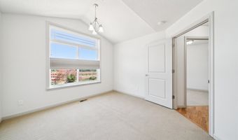 20707 YUKON St, Aurora, OR 97002