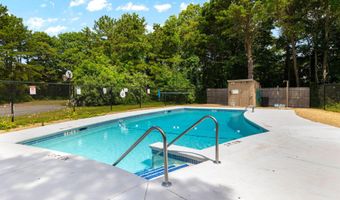 405 Village Dr, Bourne, MA 02532